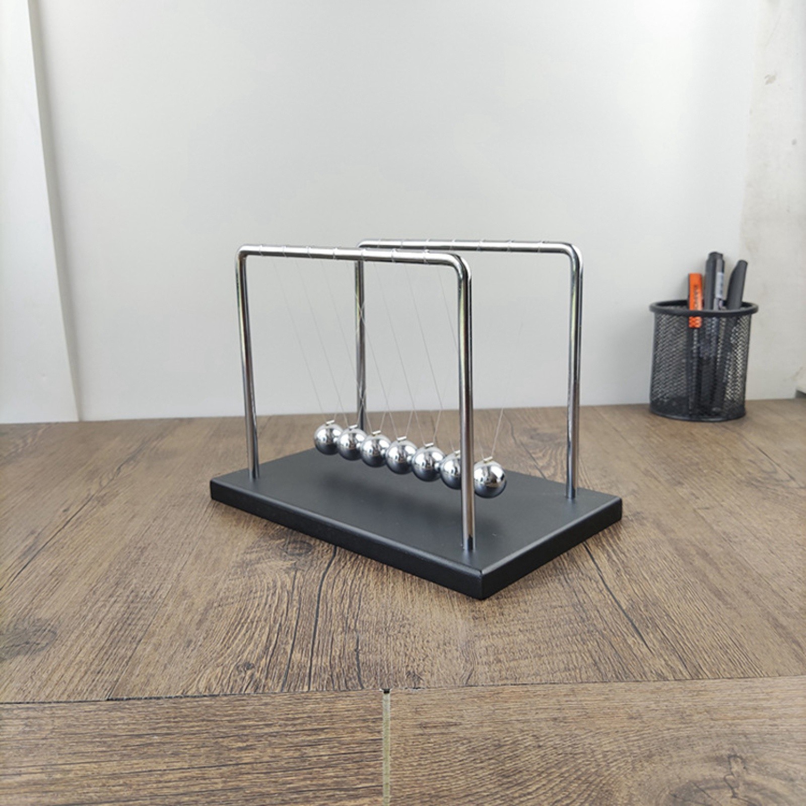7 Balls Mechanic Curve Newton  - Newton Cradle Large recension och pris